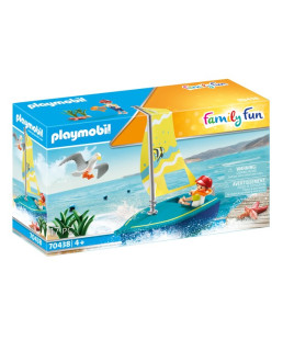 PLAYMOBIL - ENFANT AVEC VOILIER